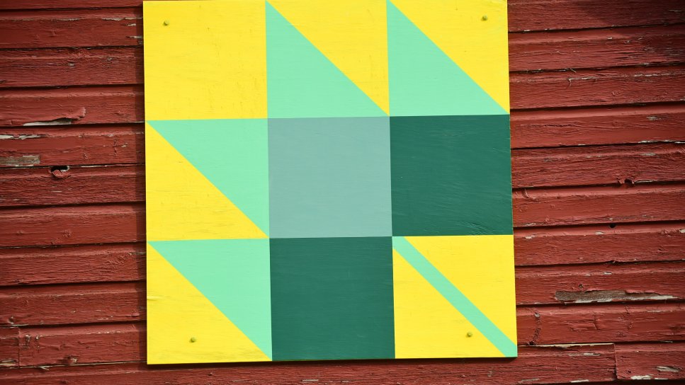 Maple Leaf 40 Barn Quilt Trail of LeRoy